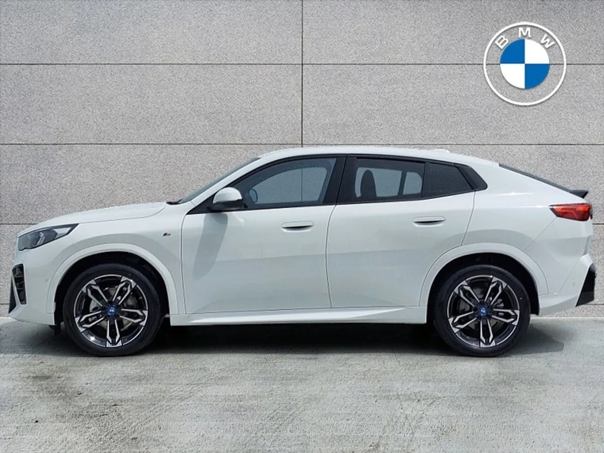 BMW iX2 Edrive20 M Sport - Image 3