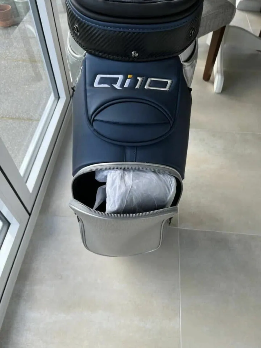 Taylormade Qi10 Players Staff Bag - Image 2