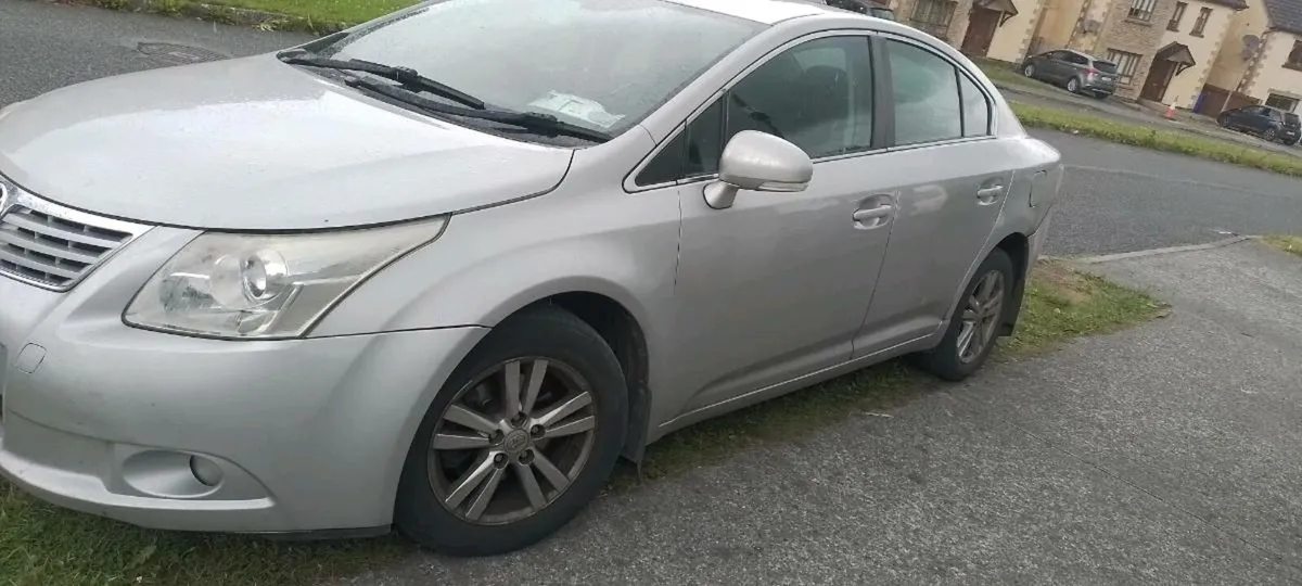 Toyota avensis 2010,taxed until August - Image 1
