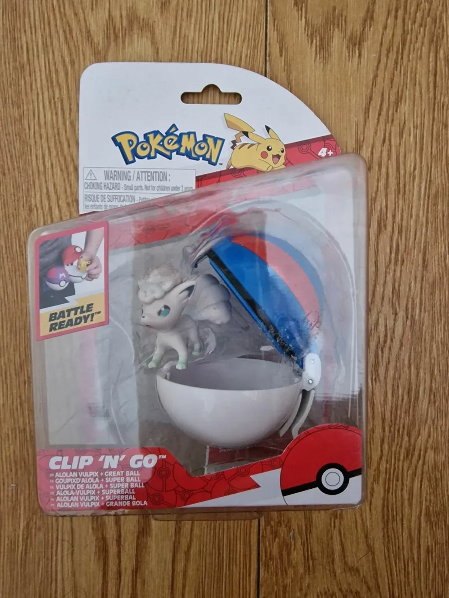 Pokemon Clip'n'Go Poké Ball Alolan Vulpix & Poké B - Image 1