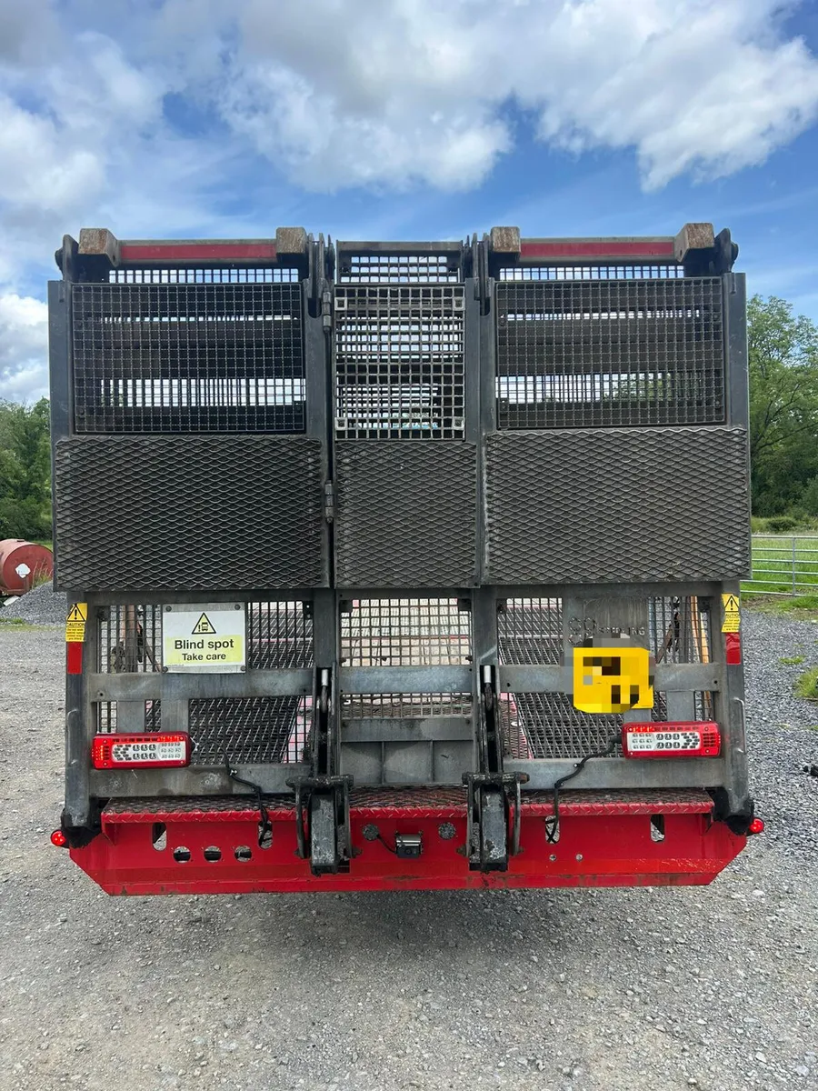 Volvo FM11-330 Year 2018 - Image 3