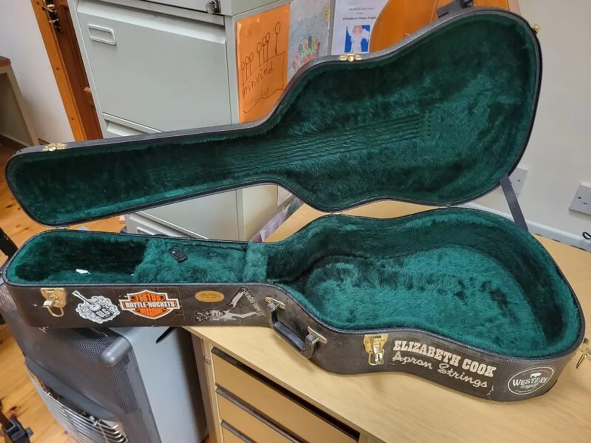 Martin Guitar case - Image 1