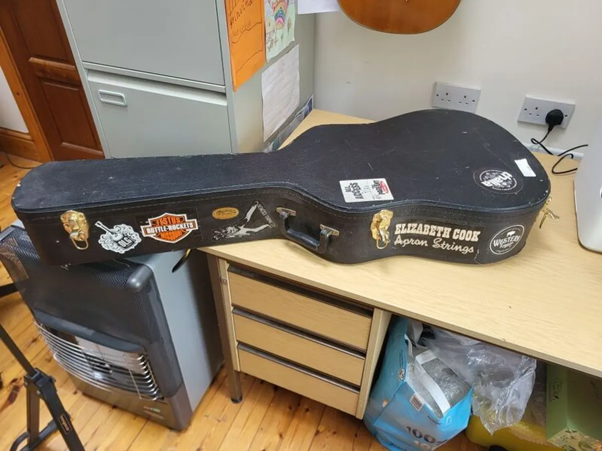 Martin Guitar case - Image 3