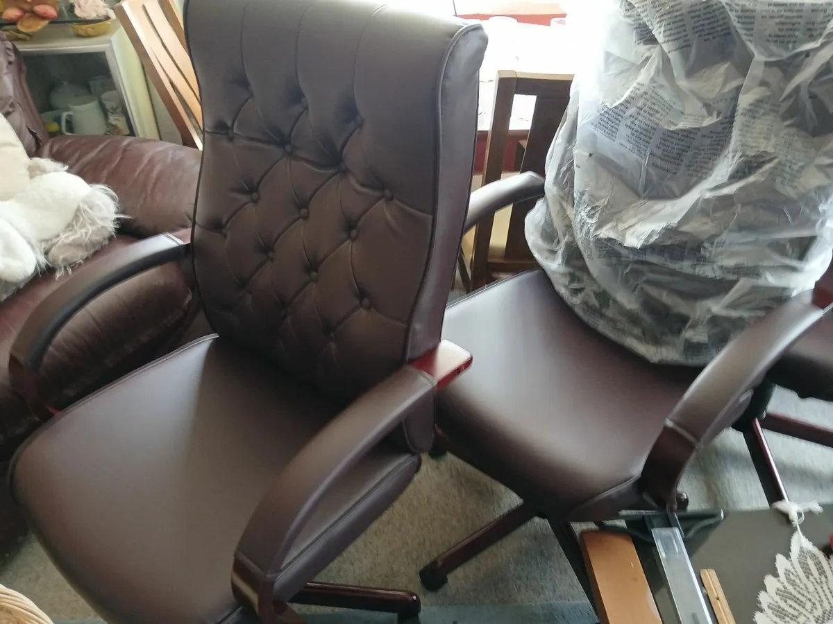 Office chair new chesterfeild full lesther del - Image 3