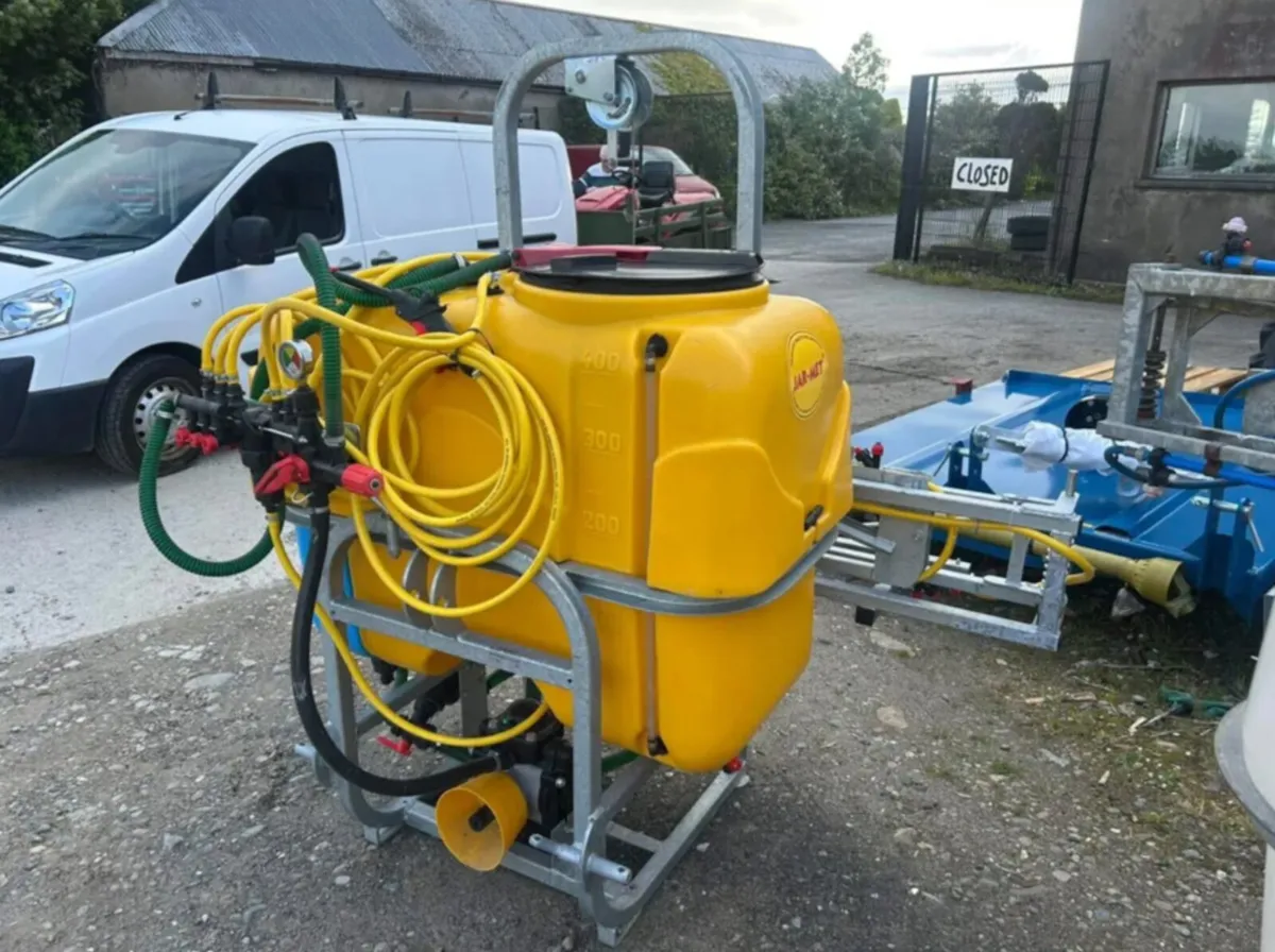 Selection of Sprayers - Image 2