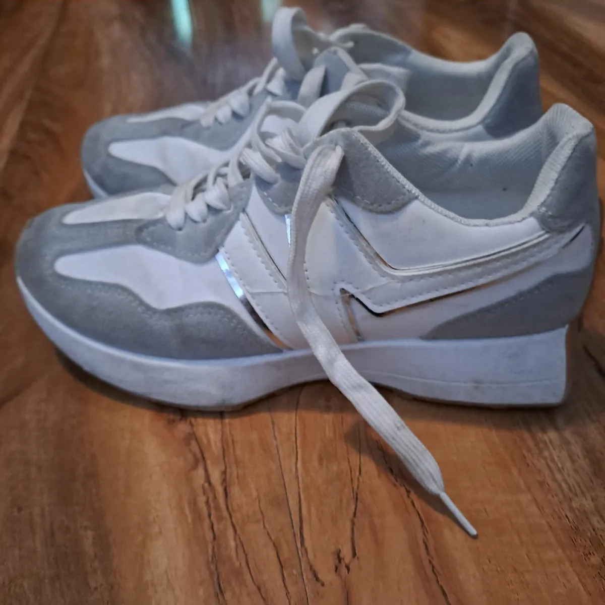 Kids shoes - Image 1