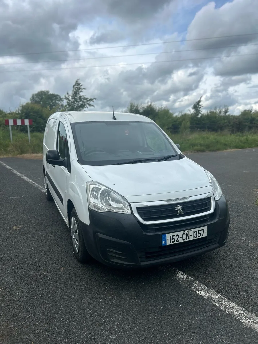 152 3 seat High spec partner - Image 1