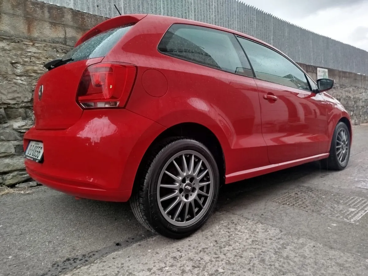 Volkswagen Polo 2010 .LOW KM TAX AND NCT - Image 3