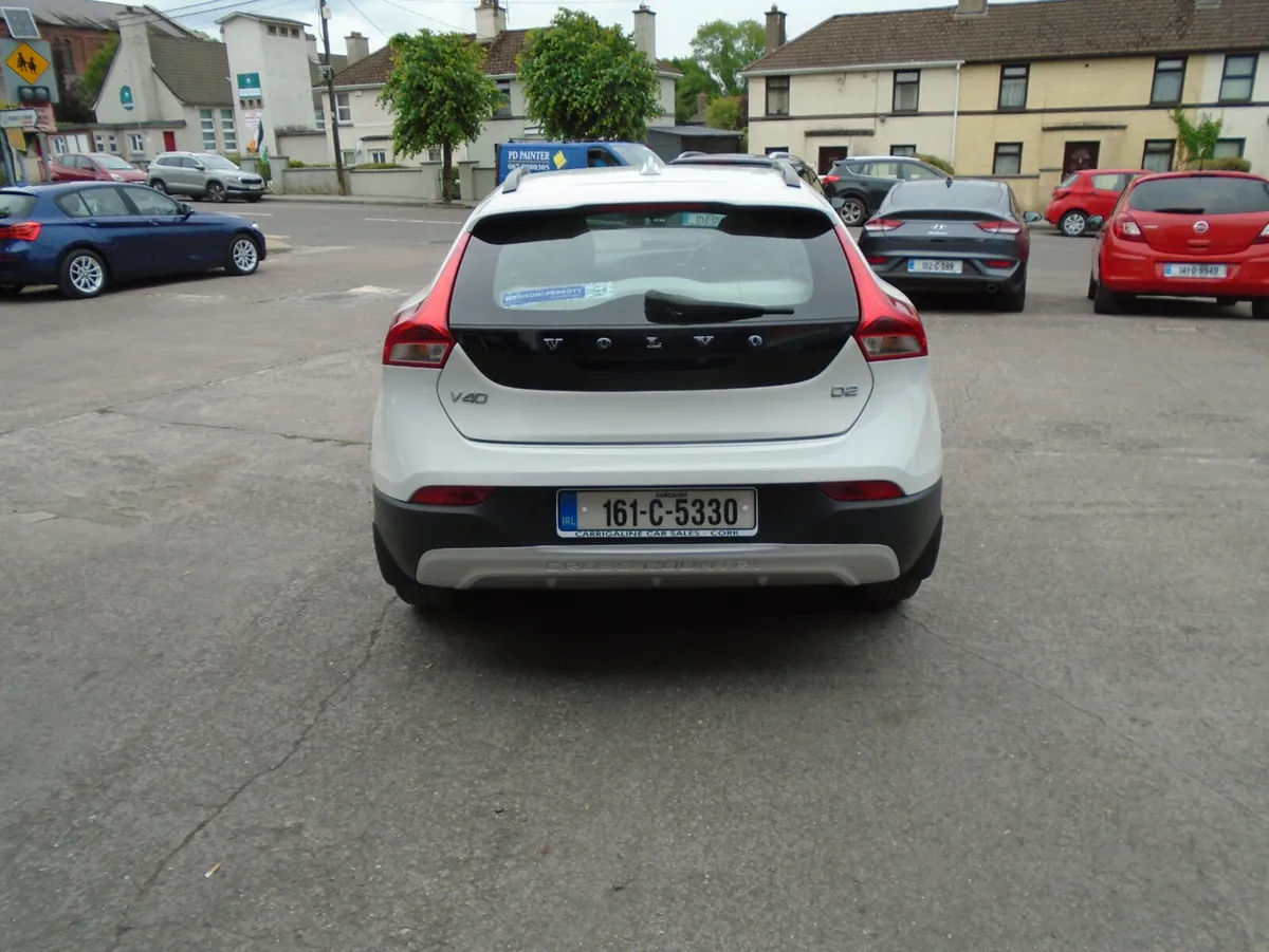Volvo V40 2016 - Image 4