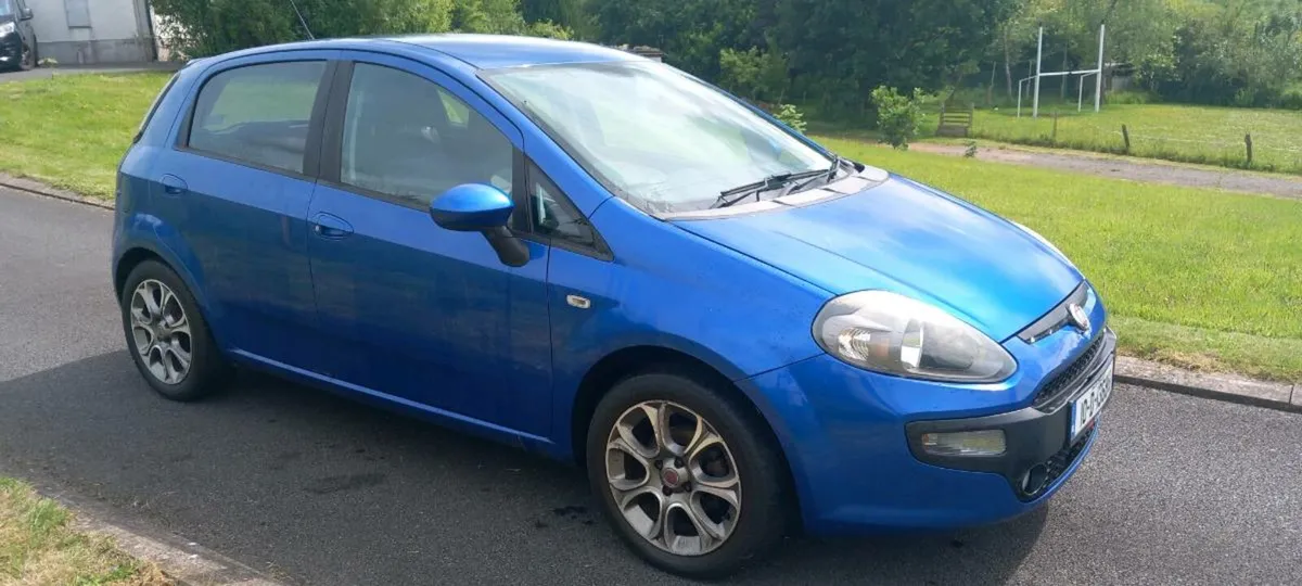 2010 Fiat Punto Evo - Image 2