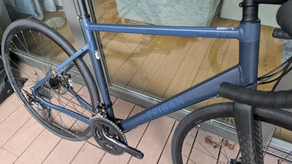 Triban RC520 Shimano 105 Road Bike - Image 4
