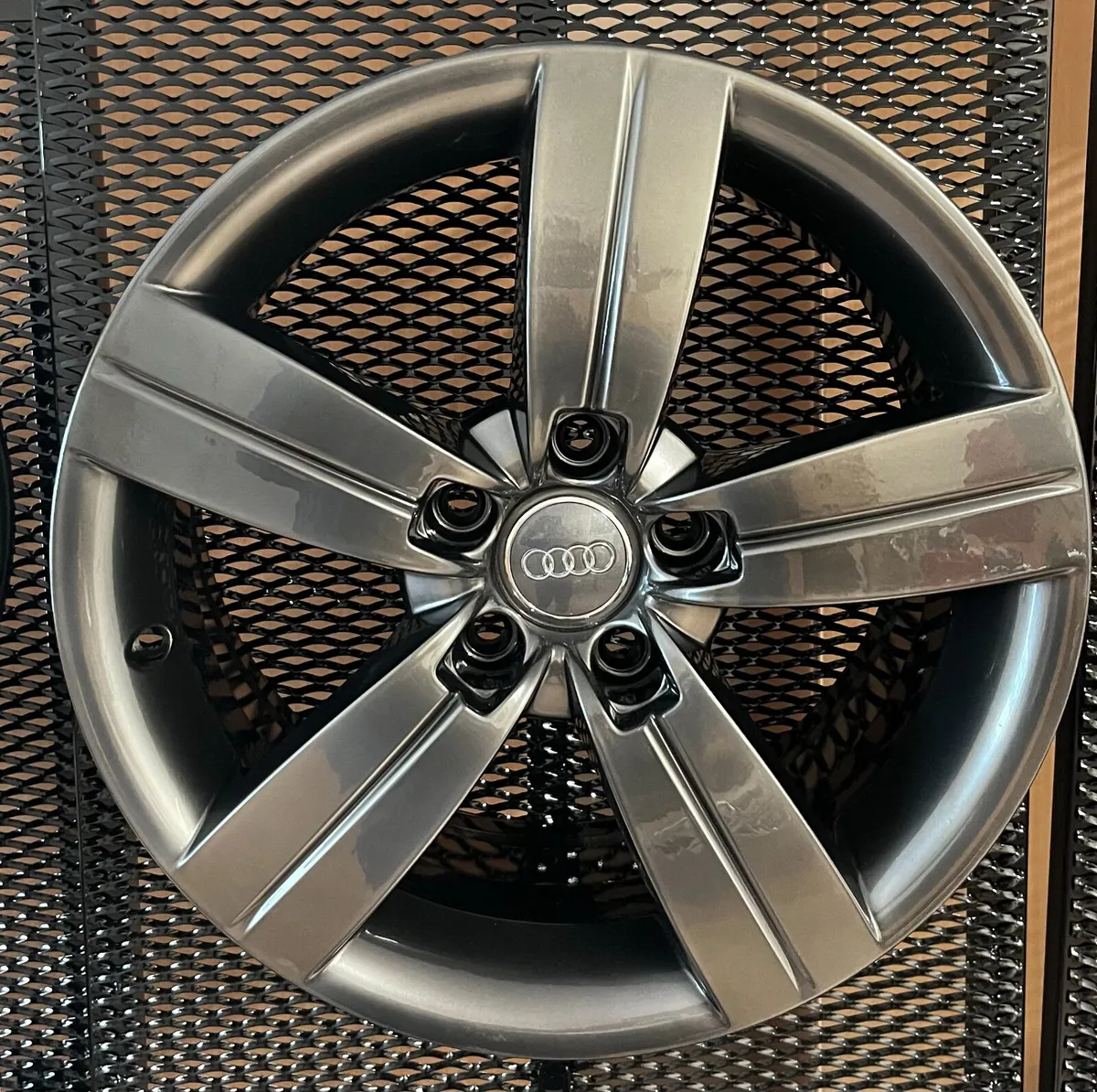 Audi TT Original 17" Alloys  8J0 601 025 C - Image 2