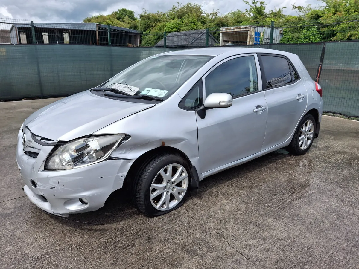 2011 Toyota Auris  1.4 Diesel  Sport - Image 4