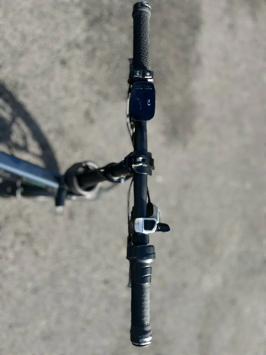 Electric bike - Image 2