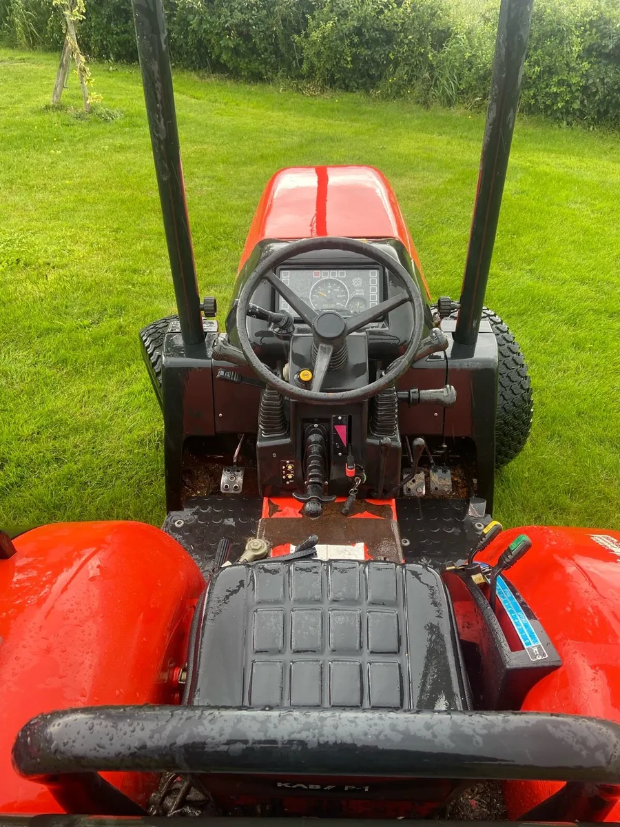 Compact tractor - Image 3