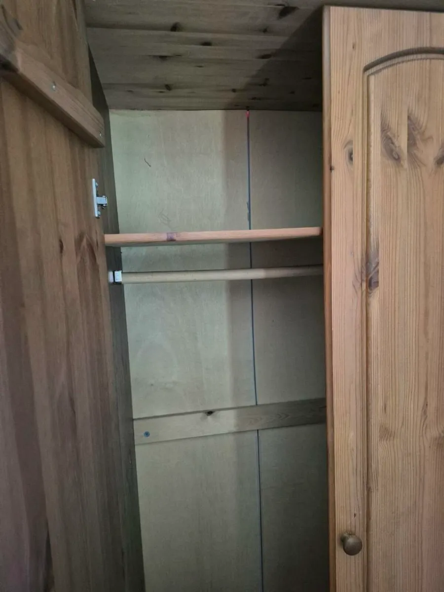 Wardrobe, chest of drawers, bedside locker and mir - Image 2