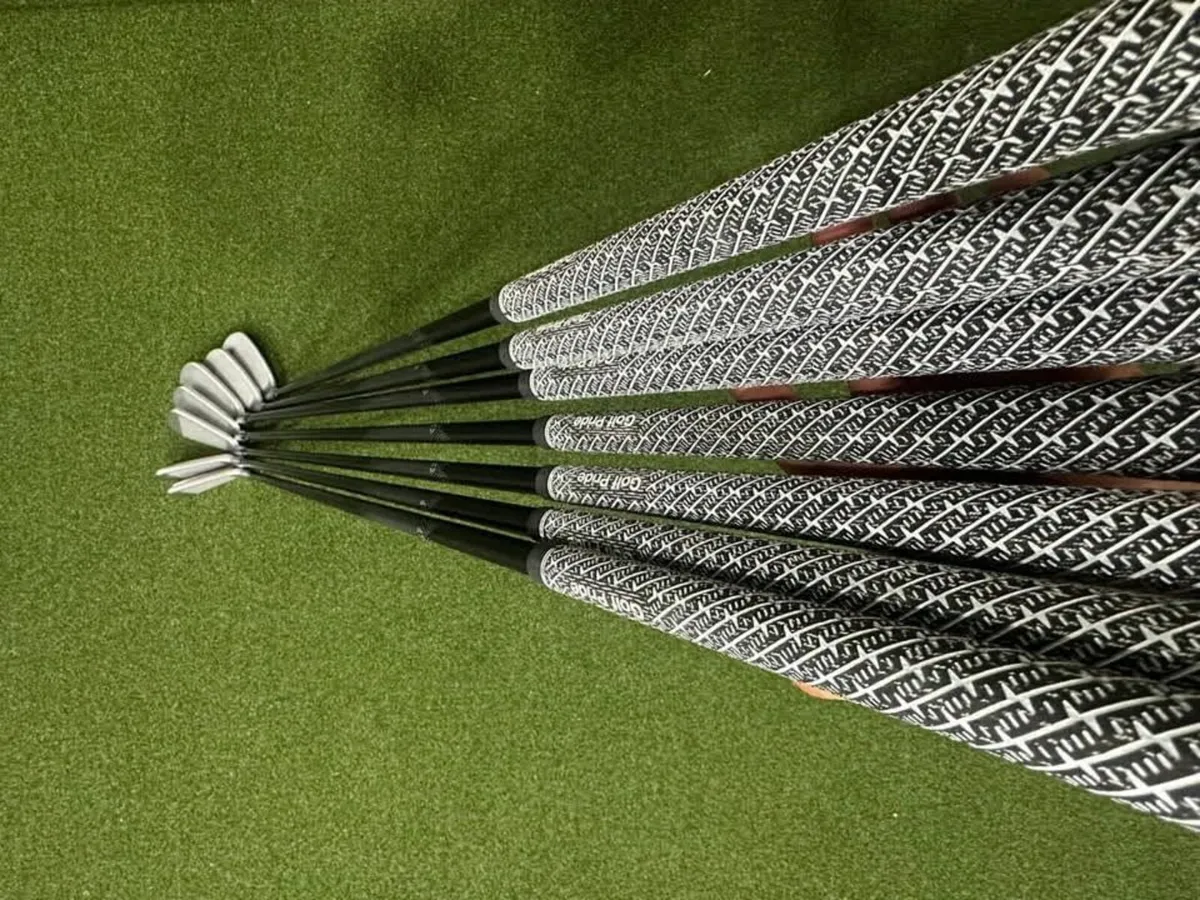 TAYLORMADE P790, 4-PW - Image 2