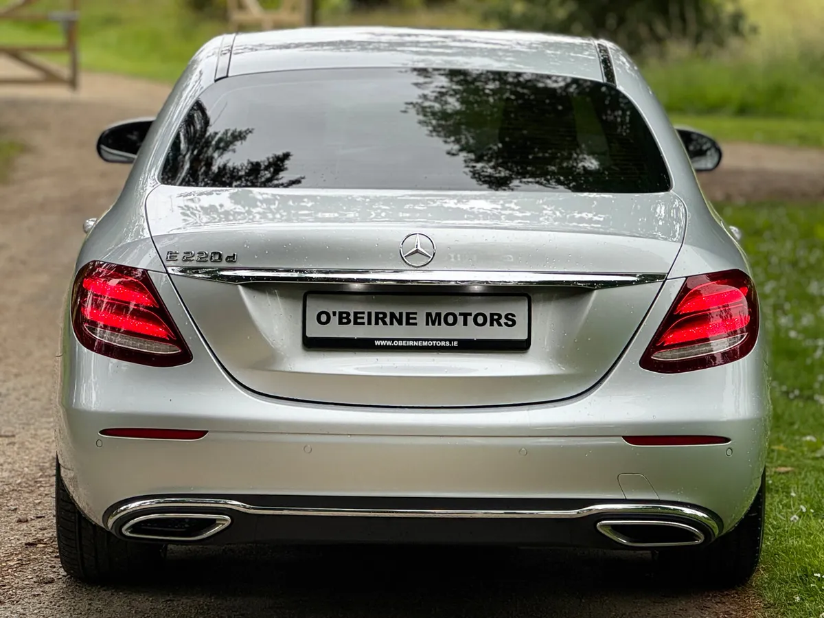 E220D AVANTGARDE * HIGH SPEC * - Image 3