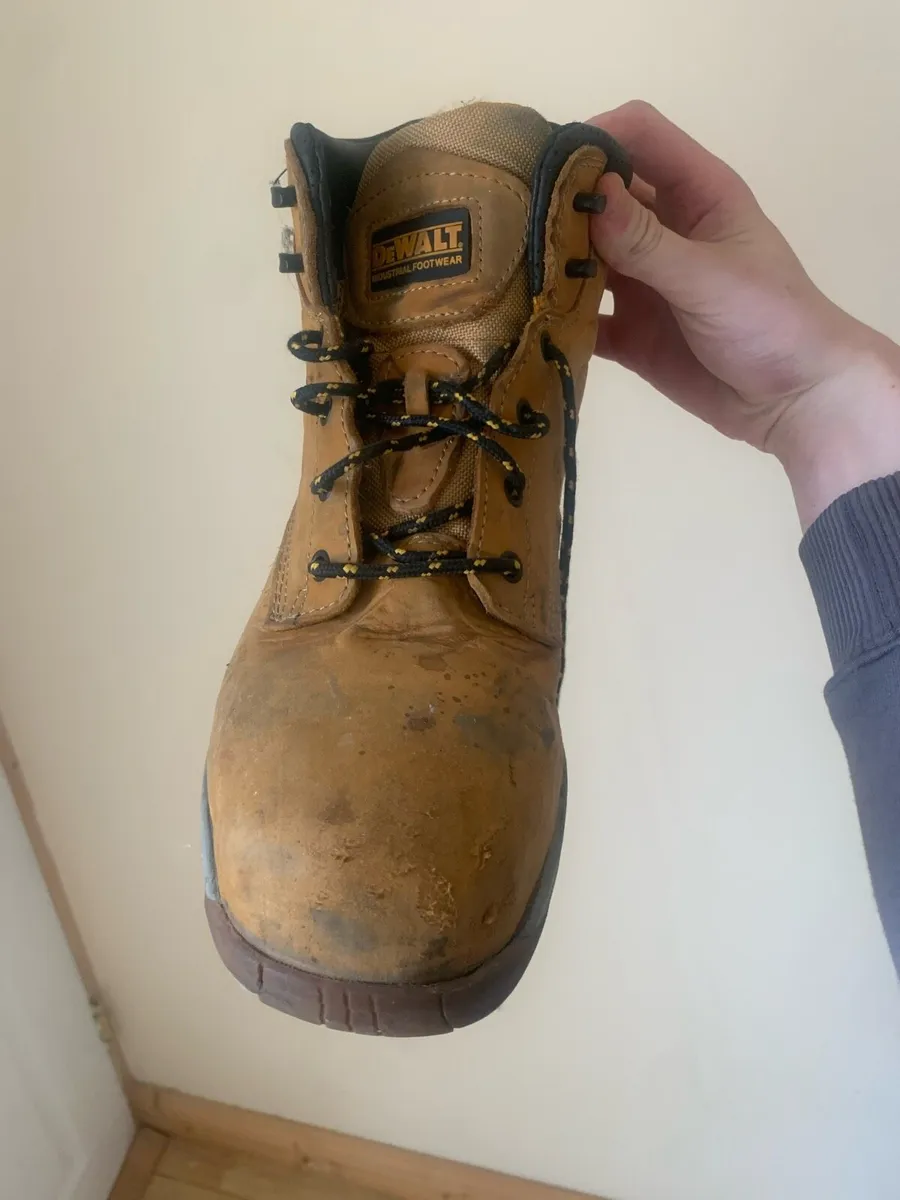 DeWalt steel toecap boots - Image 2