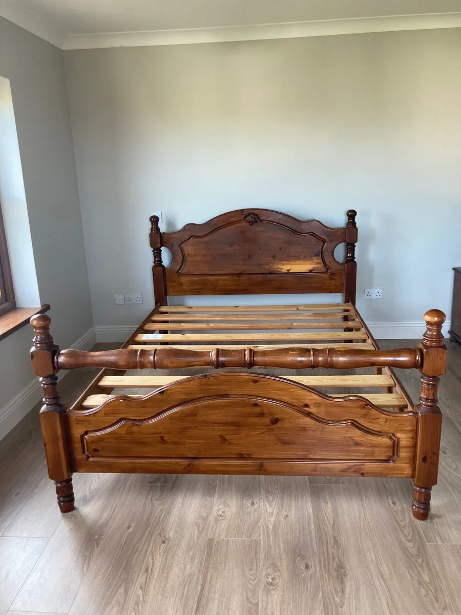Bedroom furniture - Image 4