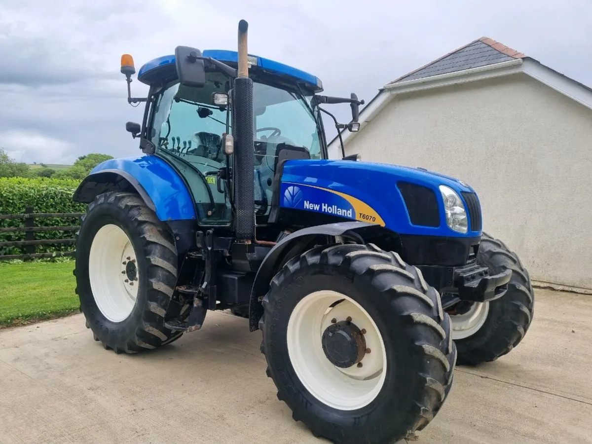 New Holland T6070 R/C full suspension 2008 - Image 2