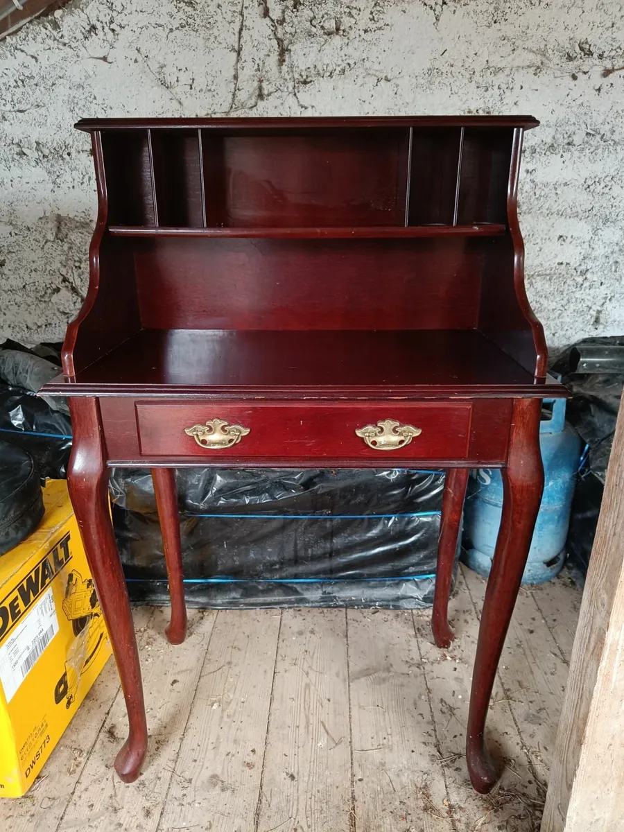 Vintage desk - Image 1