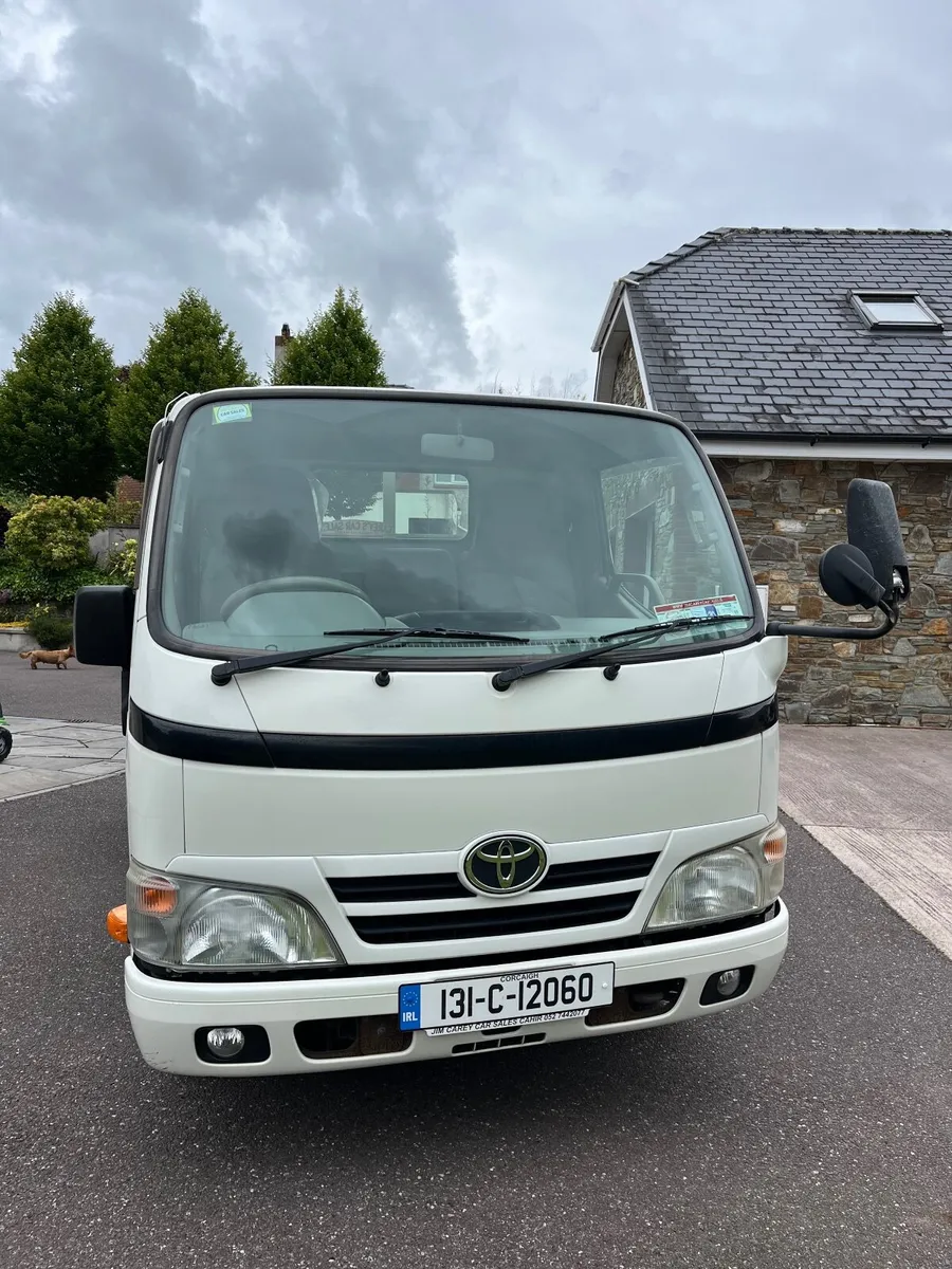 Toyota Dyna 2013 - Image 1
