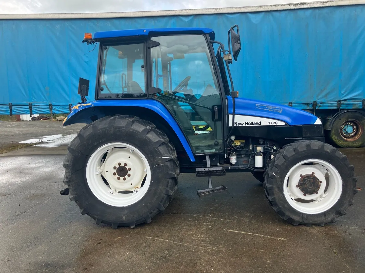 2003 New Holland TL 70 - Image 3