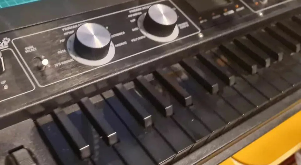 Korg microKORG XL+ Synthesizer / Vocoder - Image 2