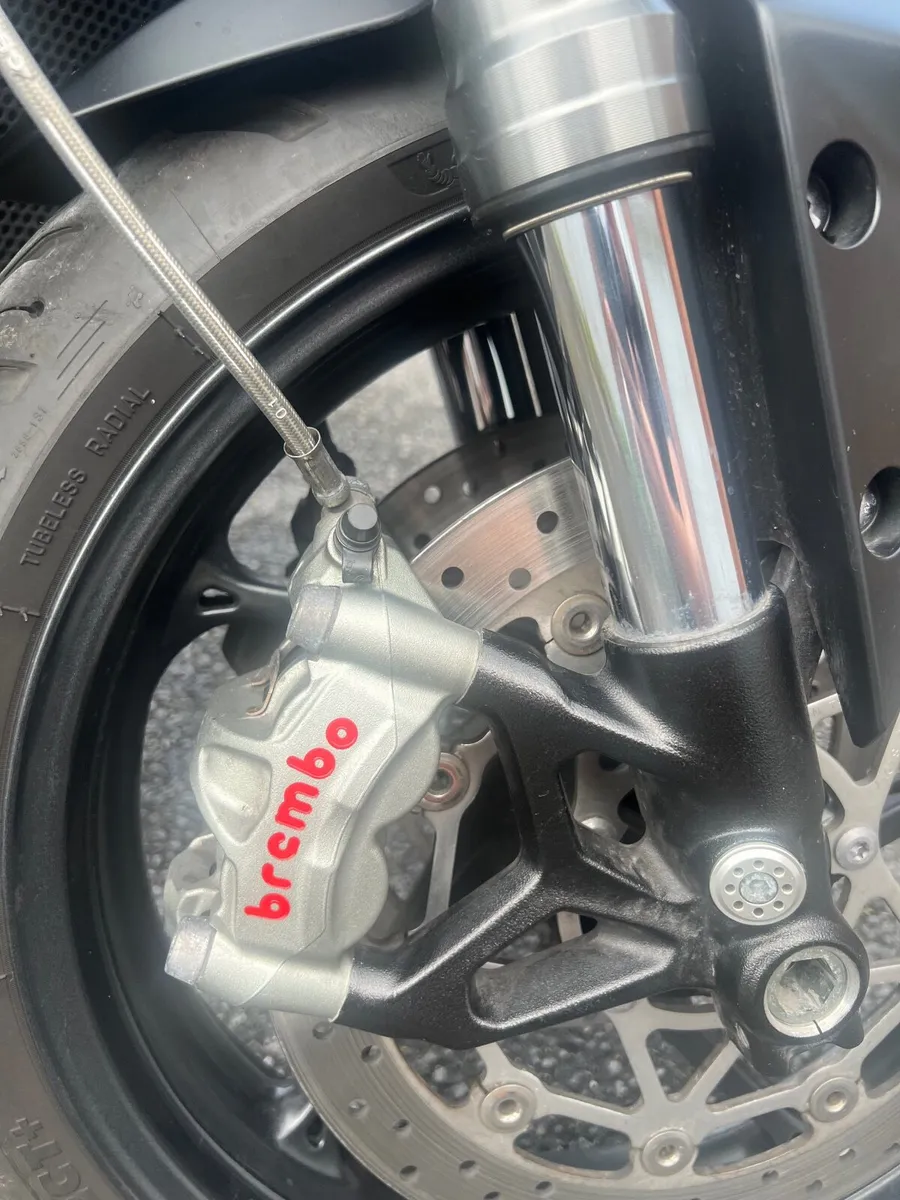 Triumph street triple RS  2023 - Image 4