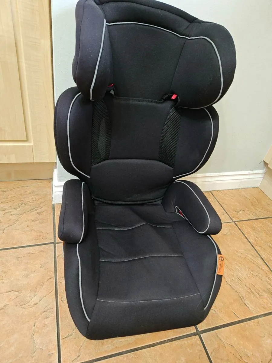 High back booster seat - Image 1
