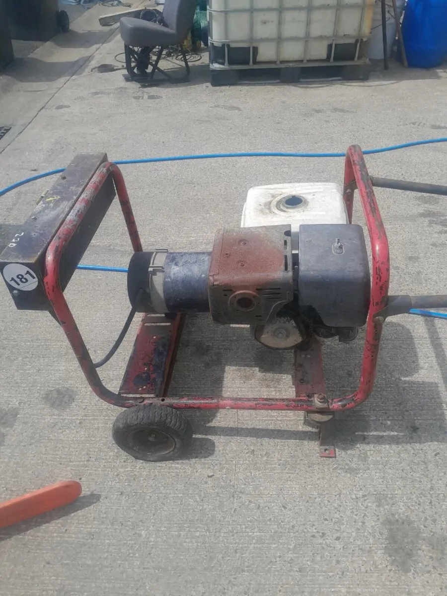Honda petrol generator - Image 2
