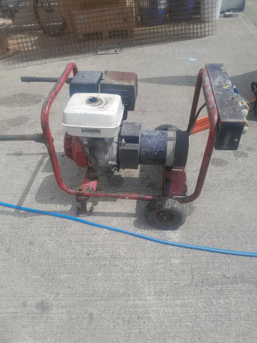 Honda petrol generator - Image 3