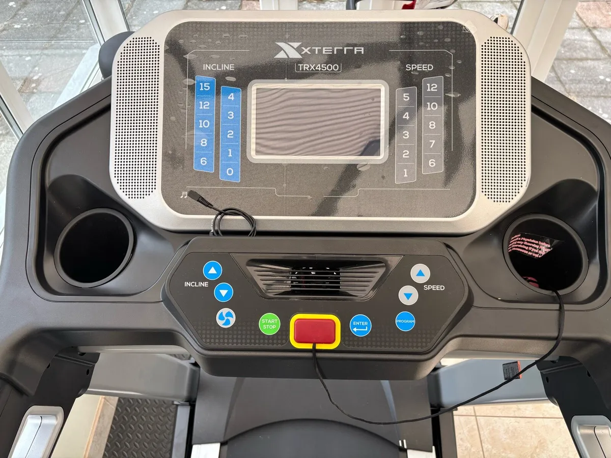 Xterra TRX4500 folding treadmill - Image 2