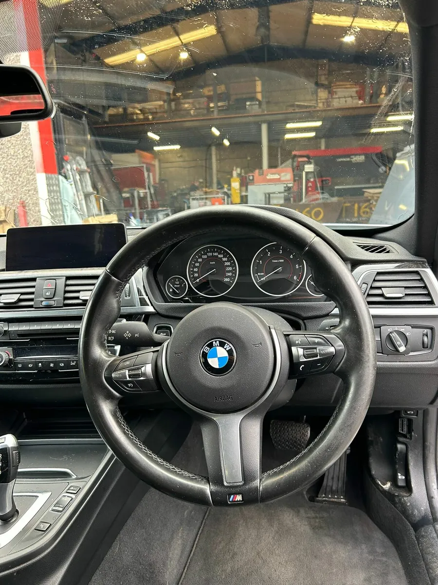 Car - Image 3