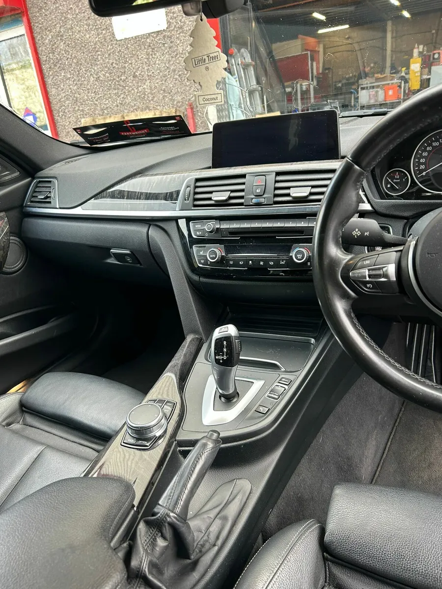 Car - Image 4