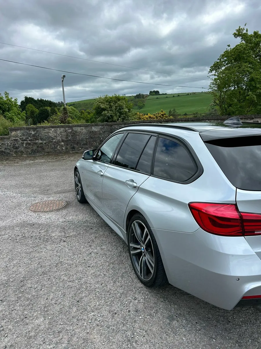 Car - Image 2