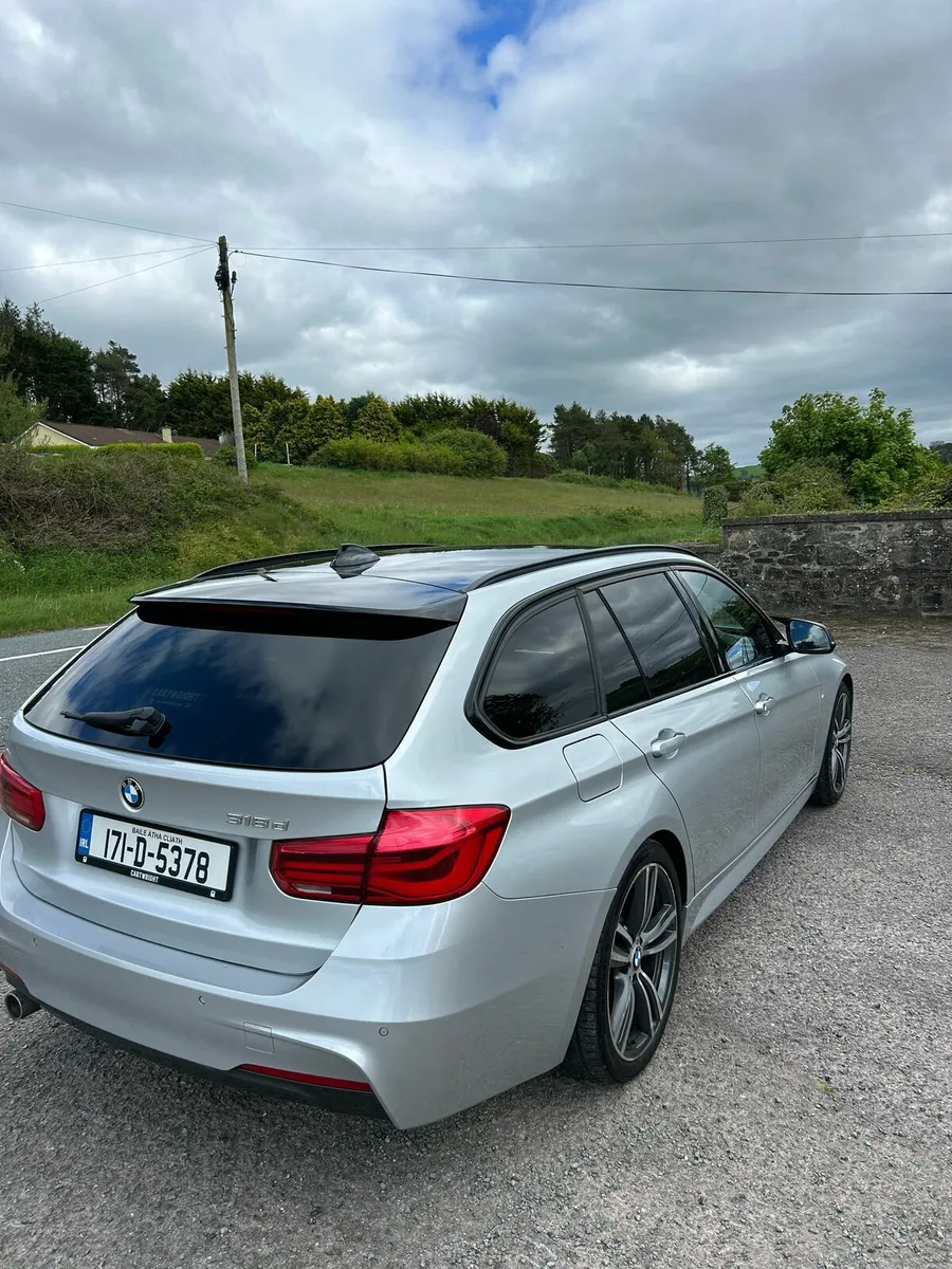 Car - Image 3