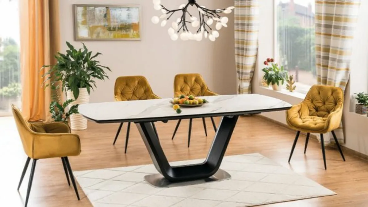 ARMANI DINING TABLE SET - Image 1