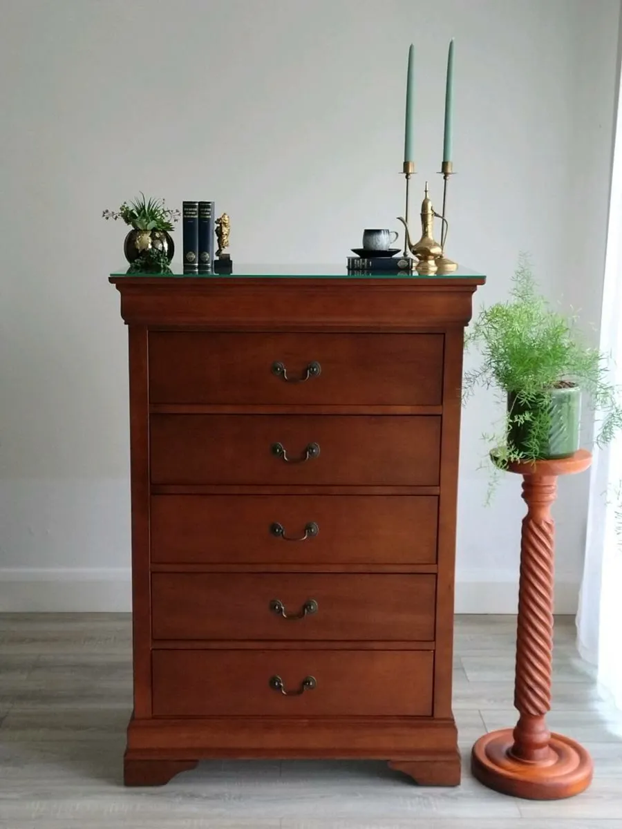 Large chest of drawers - Image 1