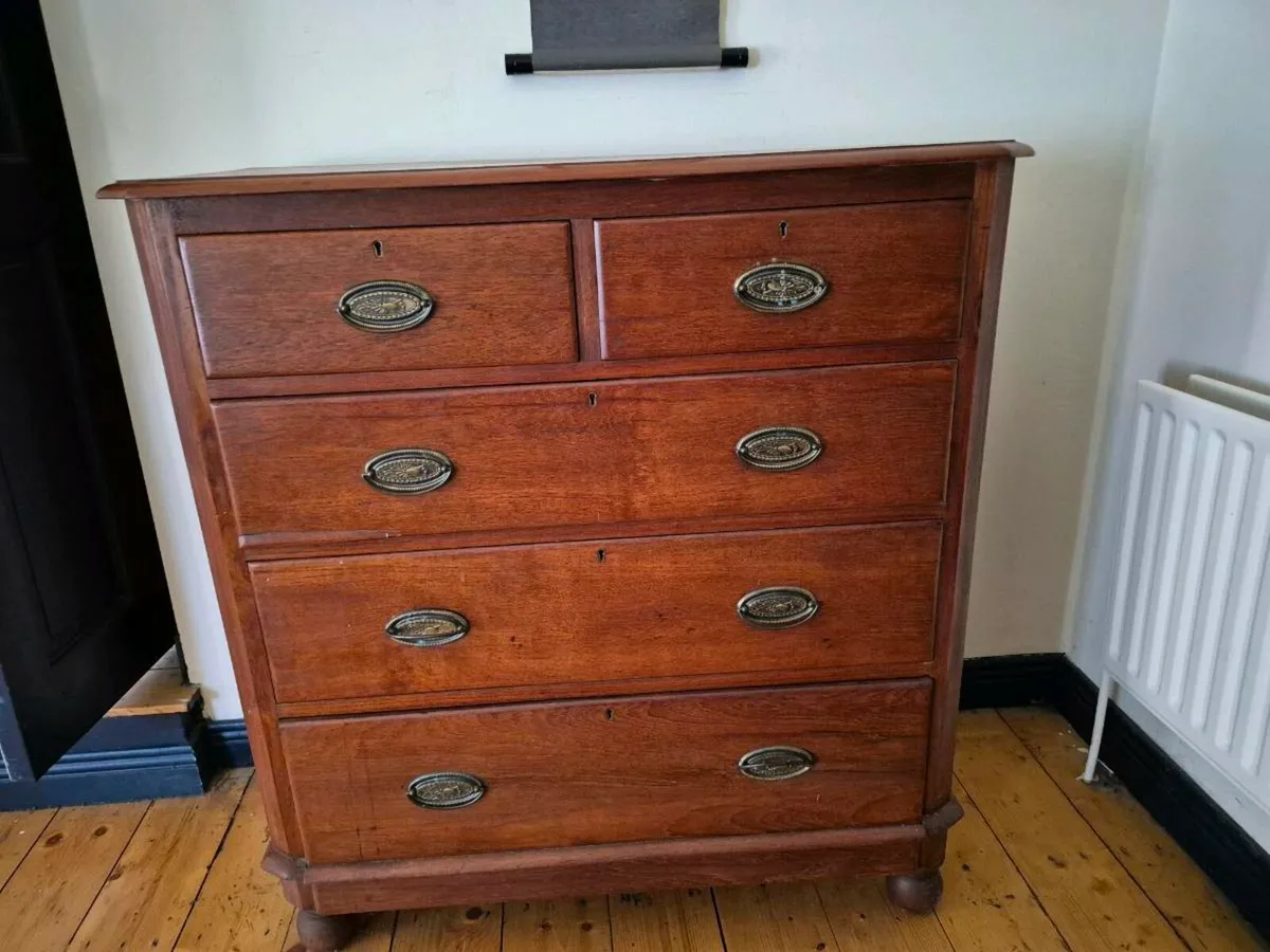 Bedroom furniture - Image 1