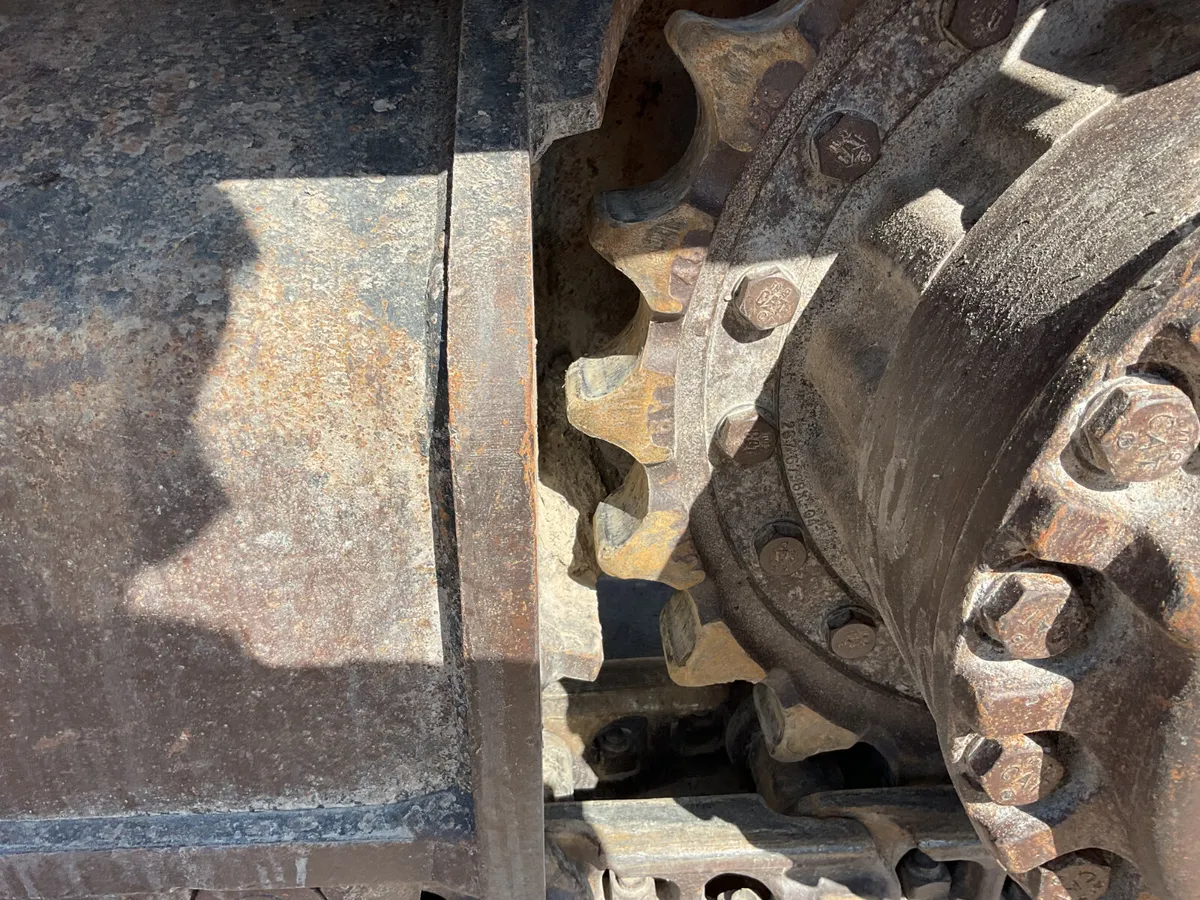 2018 CAT 330F - Image 3