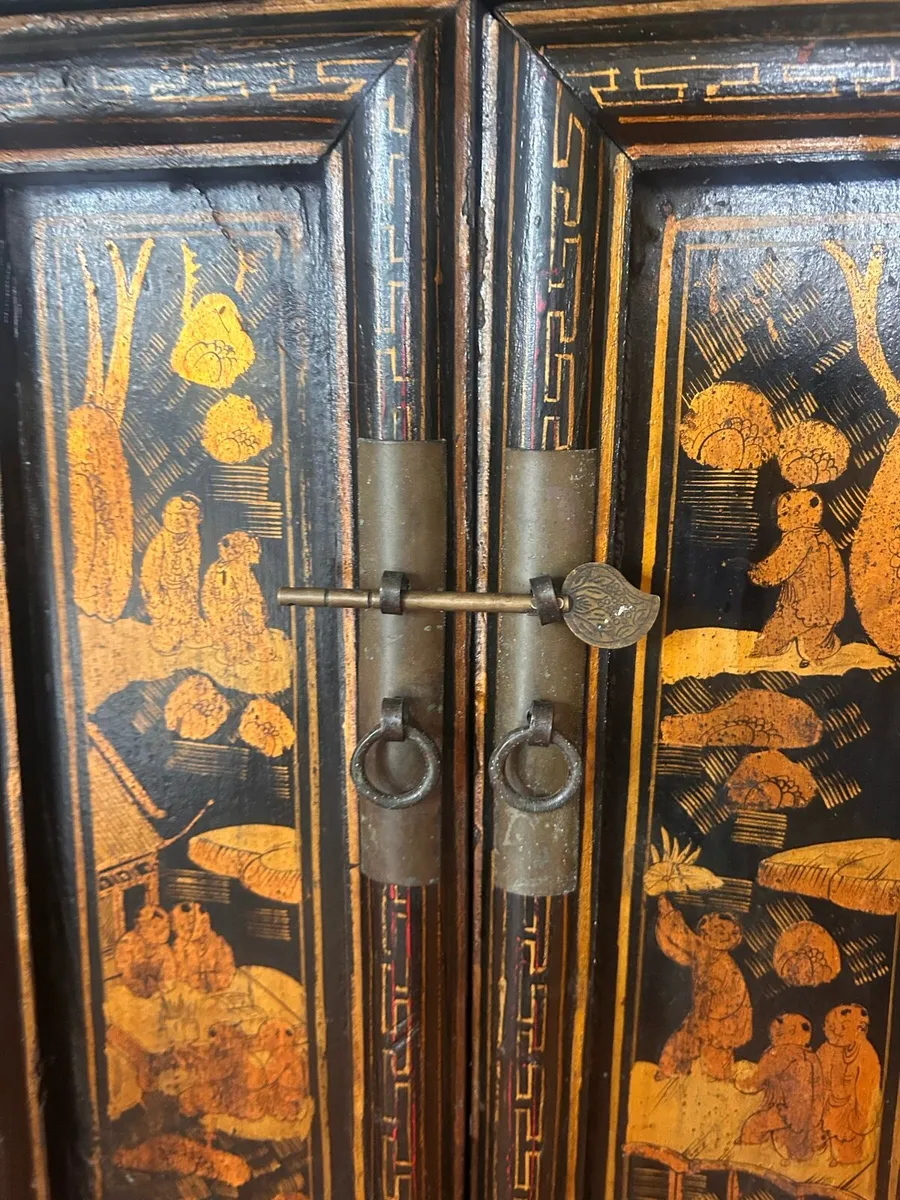 Chinese cabinet - Image 3