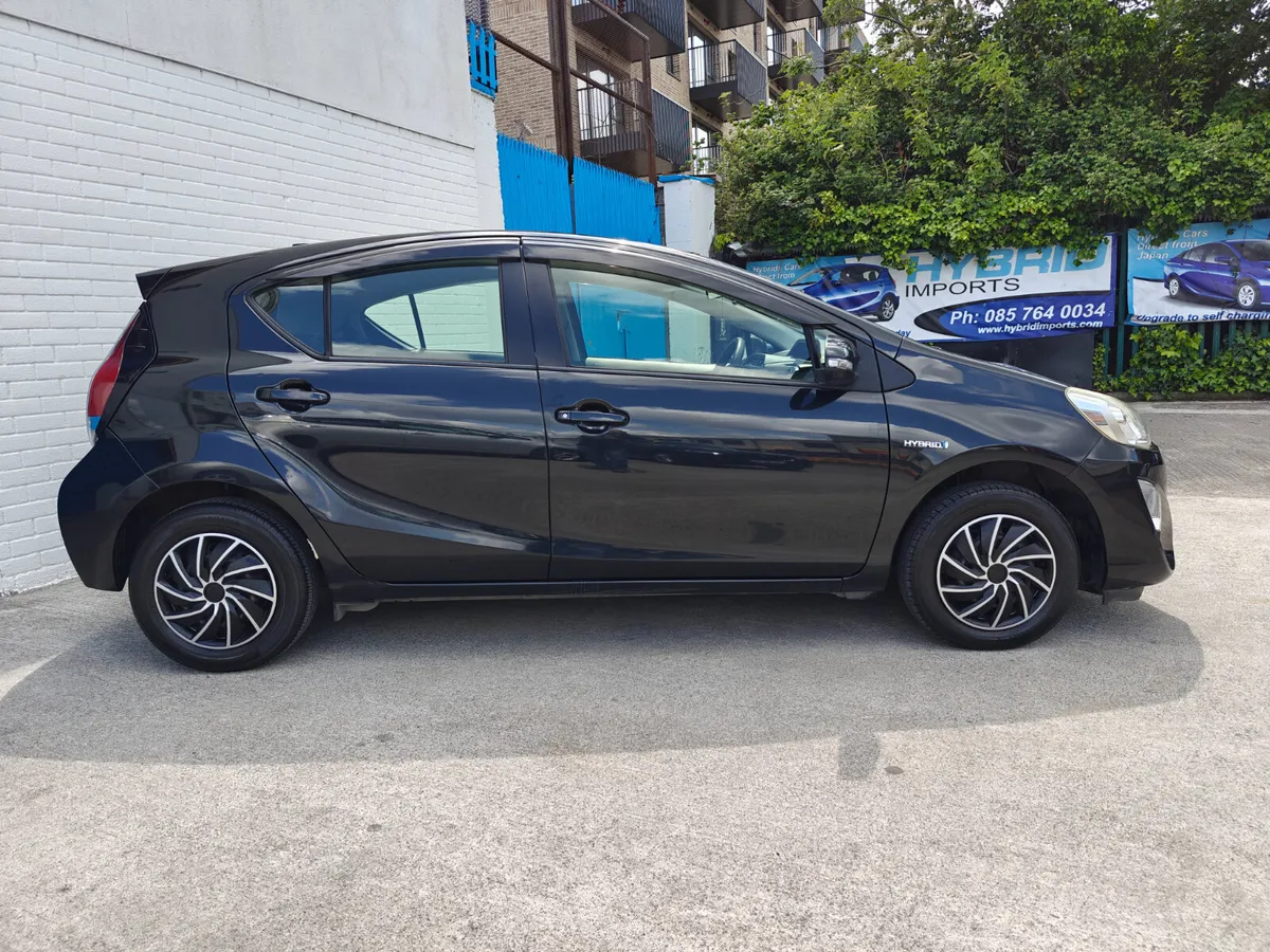 2017 TOYOTA AQUA SELF CHARGING HYBRID - Image 4
