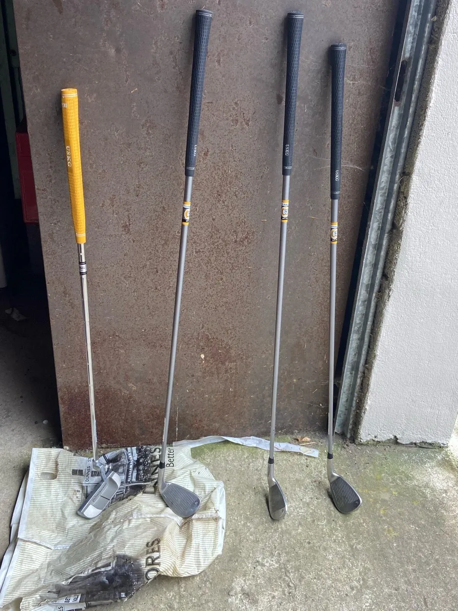 Left handed golf clubs and golf bag - Image 1