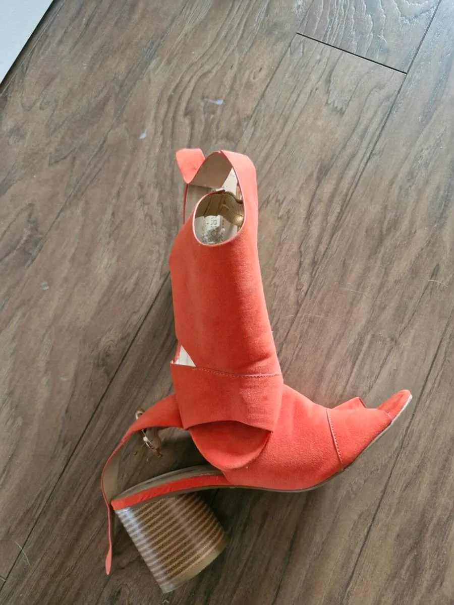 Orange Round Heels - Image 3