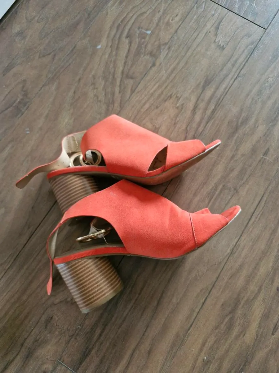 Orange Round Heels - Image 4