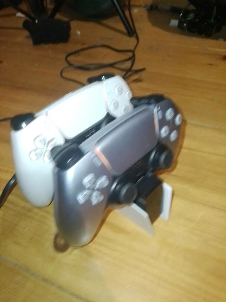 PlayStation duel charging dock - Image 1