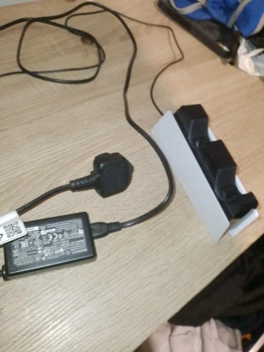 PlayStation duel charging dock - Image 4