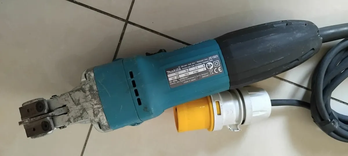 Makita JS1601 Tin Shears 110v - Image 2